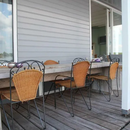 Captivating Houseboat In Loostrecht With Private Terrace ספינת מלון לוסדרכט