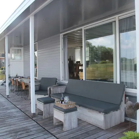 Captivating Houseboat In Loostrecht With Private Terrace