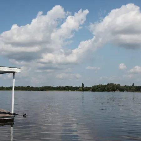 Captivating Houseboat In Loostrecht With Private Terrace * לוסדרכט